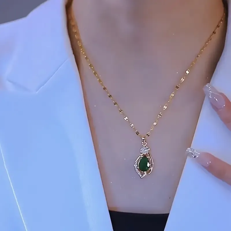 🔥🔥Hot Sale Promotion -1pc Elegant And Stylish Faux Emerald Pendant Necklace, Perfect As A Gift For Birthdays Or Any Special Occasio