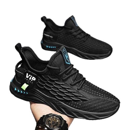 Flat sneakers with soft sole and comfortable surface