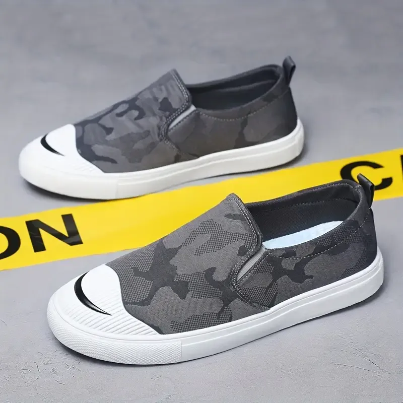 Men's Solid Color Breathable Slip On Canvas Sneakers