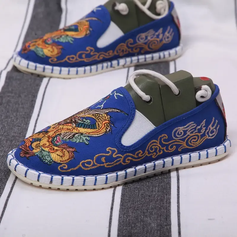 Dragon Pattern Embroidered Slip On Walking Shoes