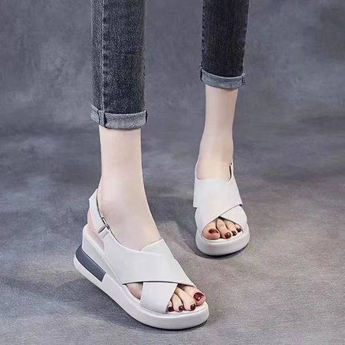Pitched heel sandals for women in 2025 summer casual, versatile, thick-soled sponge, comfortable and height-increasing sandals