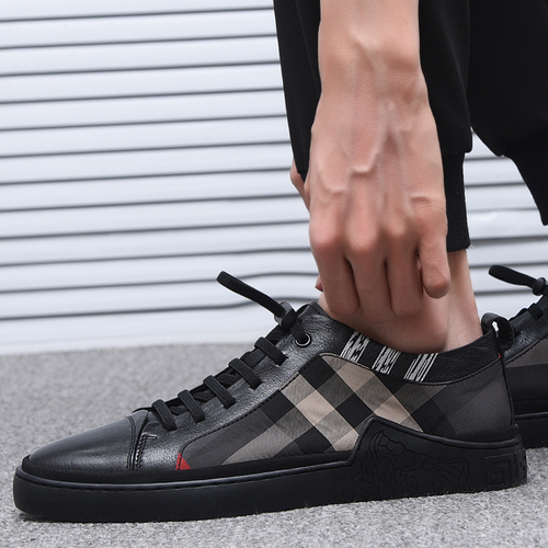Slip-on soft-soled casual sneakers