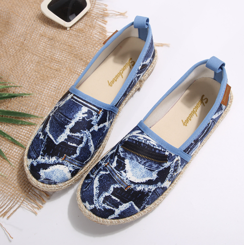Women's mid-cut slip-on flat shoes