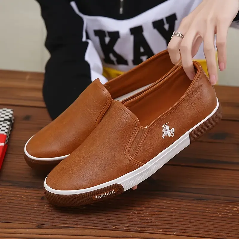 Men's Trendy Solid Colour Slip On Skateboard Shoes, Comfy Non Slip Casual Sneakers For Men's Outdoor Activities