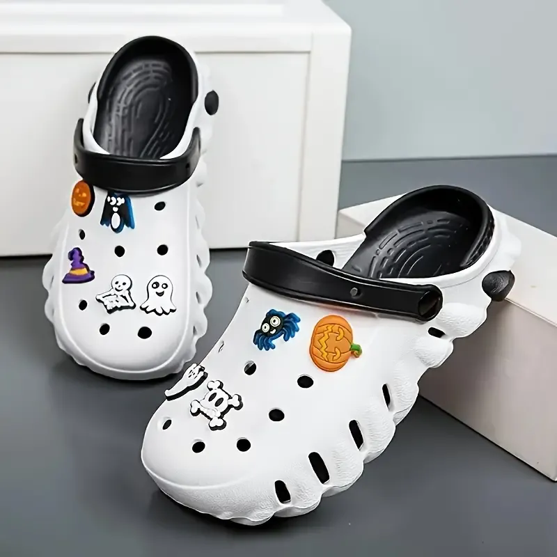 Soft Sole Men's Clogs, Slip-on Closed Toe Cartoon Charms Sandals for Outdoor Garden Beach Walking