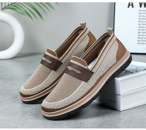 Breathable one-foot sneakers are comfortable, casual, breathable and trendy men's shoes