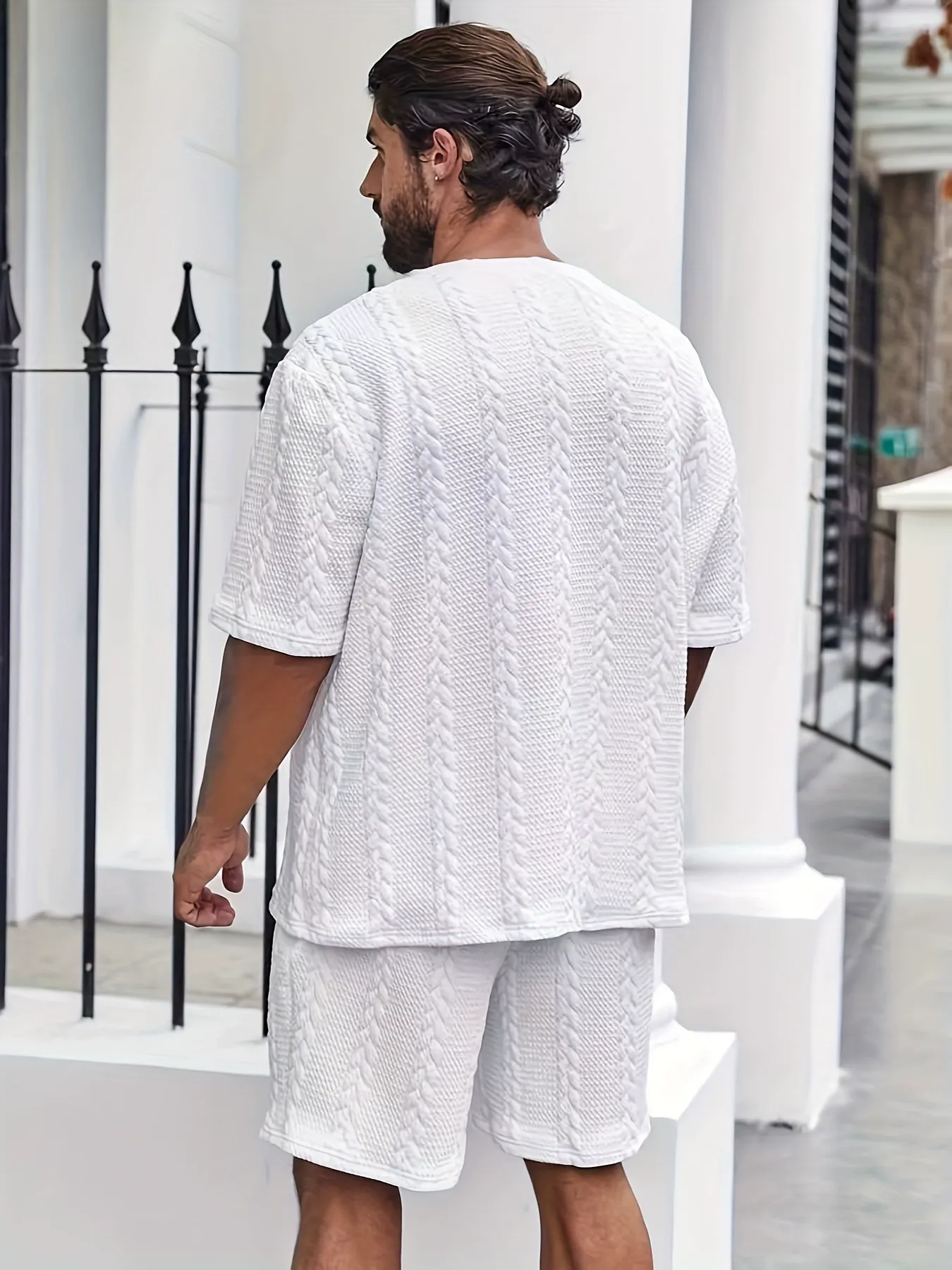 Knitted solid color jacquard summer casual round neck pullover short-sleeved shorts sports men's suit