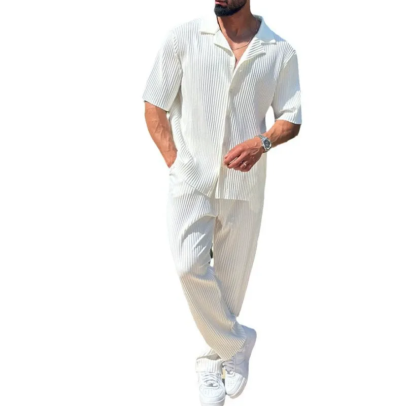 Solid color sports suit for men Fashion casual short-sleeved two-piece suit