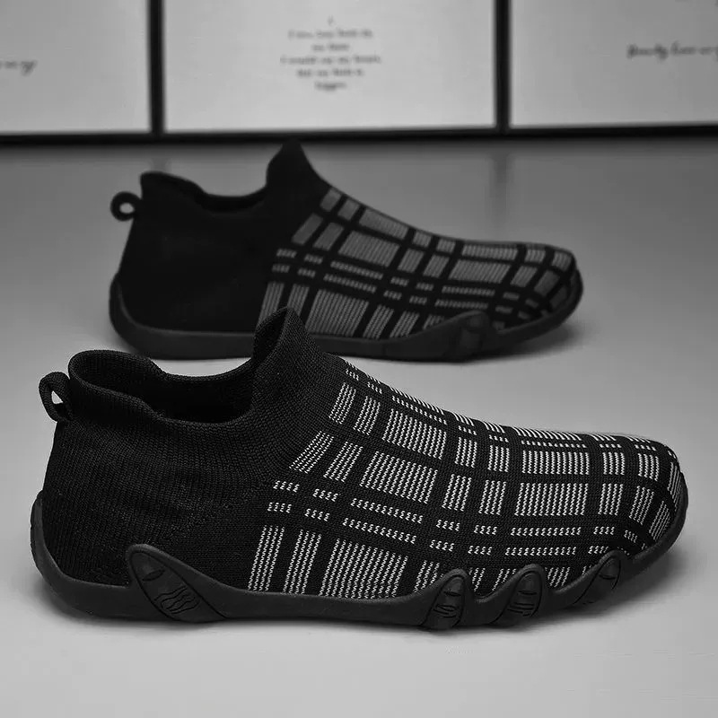 Men's mesh breathable slip-on shoes