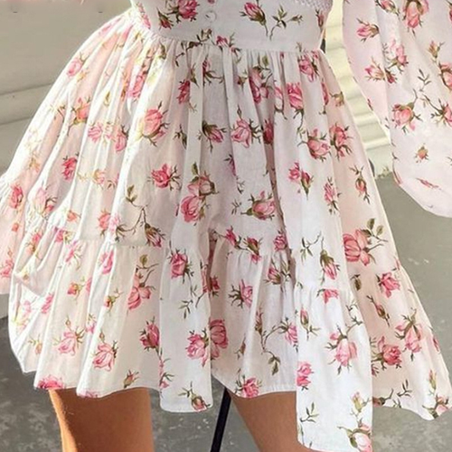 Printed V-neck lace pleated dress