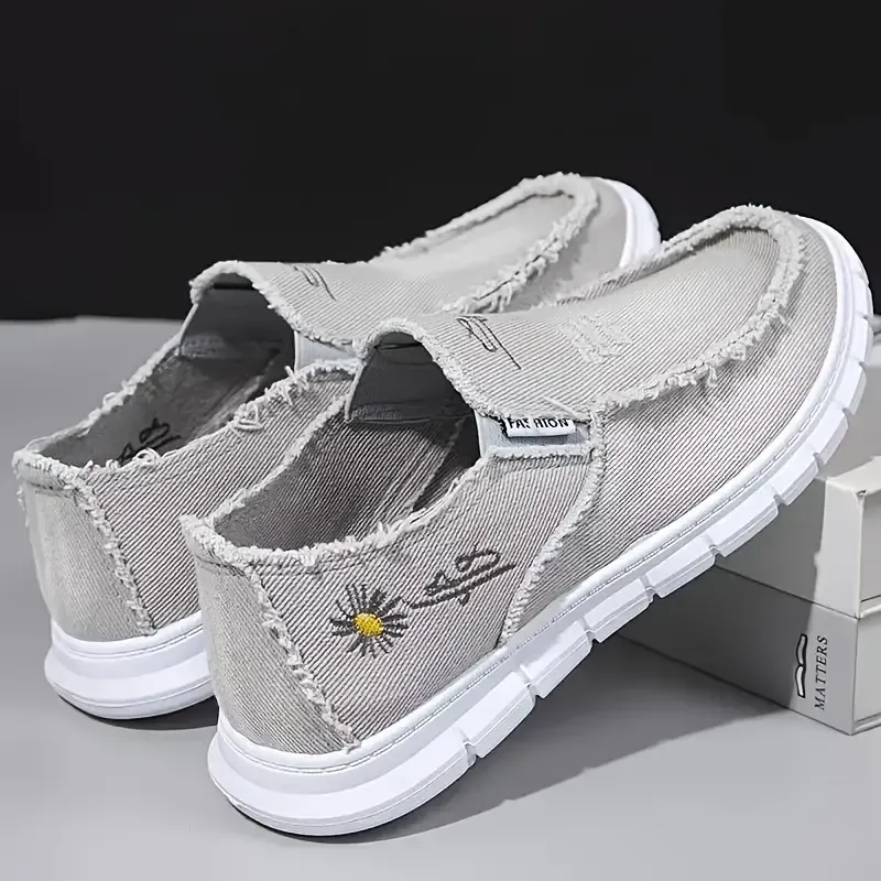 Chic Daisy Embroidered Denim Canvas Loafers - Soft Durable & Fashion Low-Top Shoes With Trendy Washed Denim Look, Slip On Lightweight Soft Sole Walking Flats
