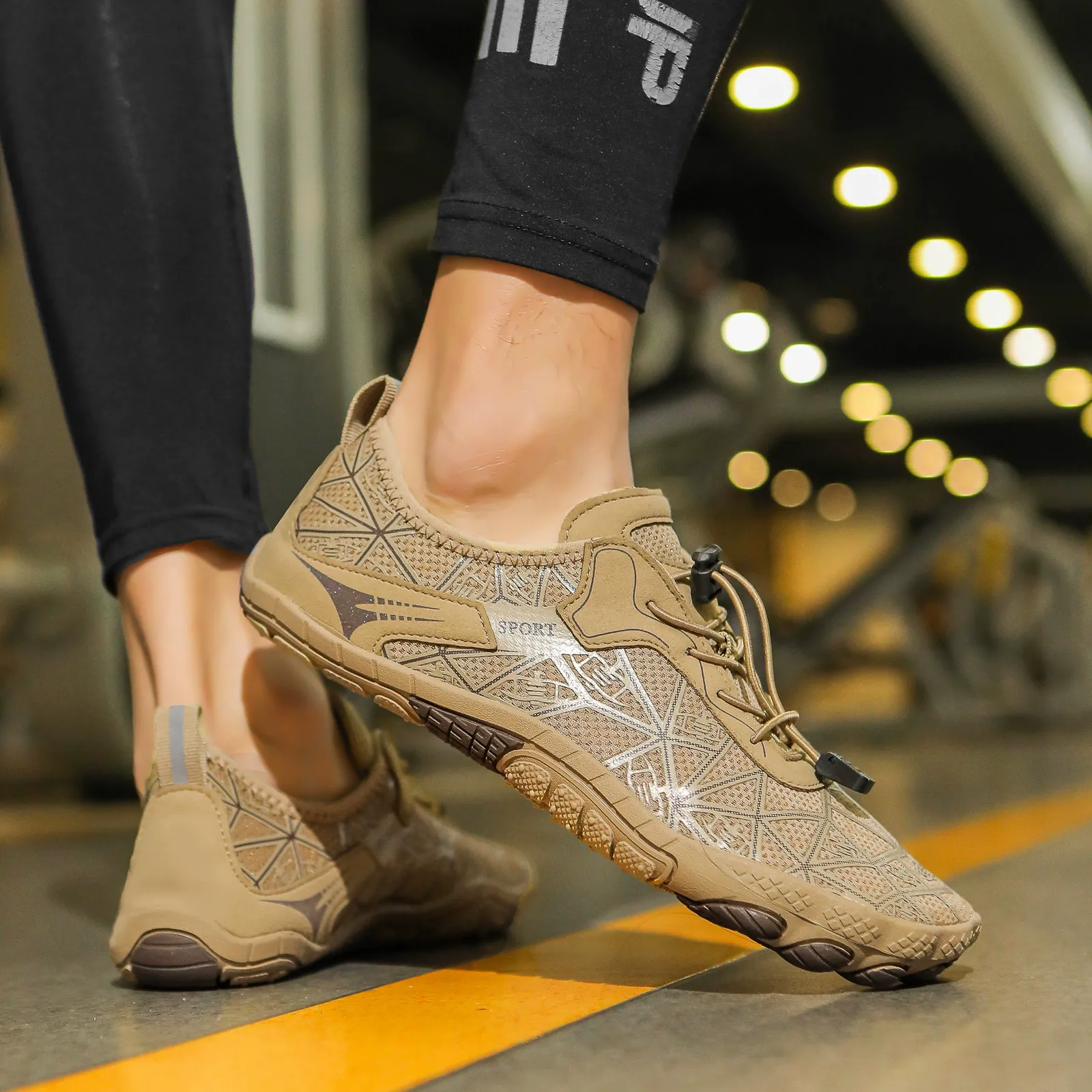 Anti-slip, breathable and quick-drying beach shoes, indoor wading shoes