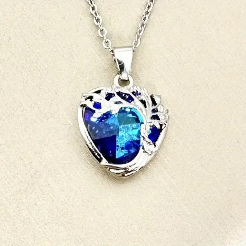 Fashion Tree Of Life Heart-shaped Pendant Necklace