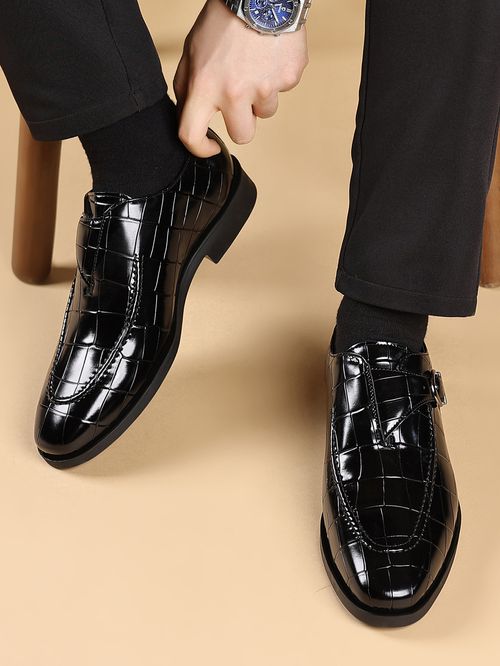 New square-toed shoes