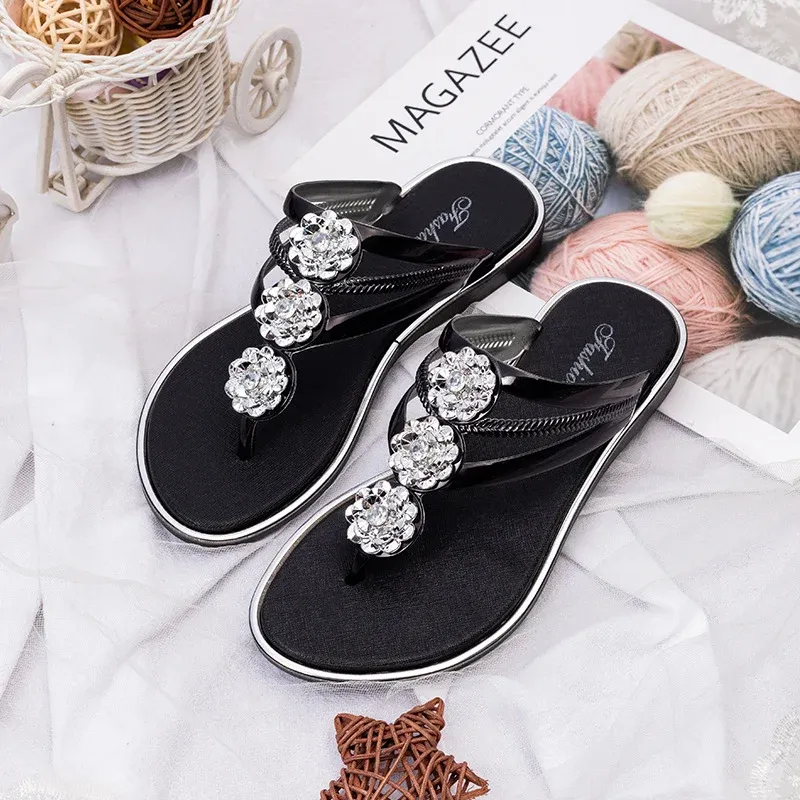 Women's Floral Flat Flip Flops