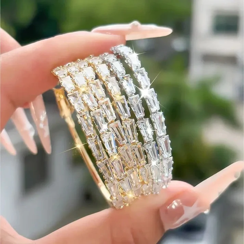 ⏳Time-Limited Special⏰Women's Sparkling Cubic Zirconia Hoop Earrings