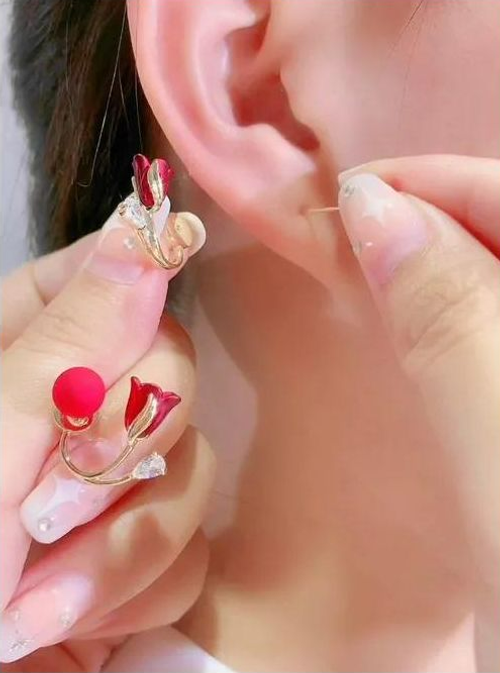 Fashion New Style Red Color Tulip Flower Earrings for Women Versatile Temperament Sweet Earrings