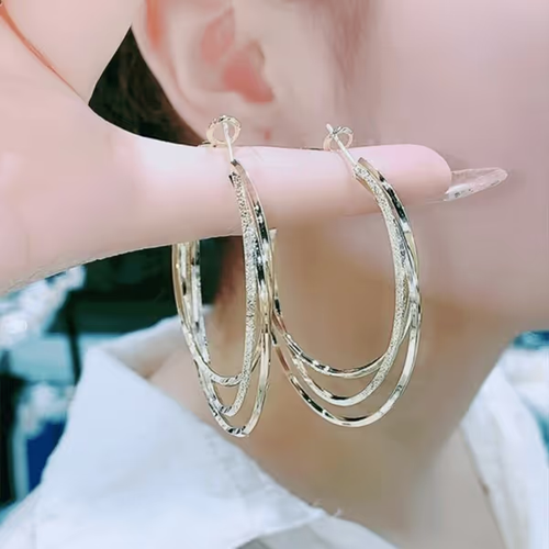 😍What a gorgeous earring! These earrings are the perfect gift for anyone who loves Bling.❤️ Get it 👉