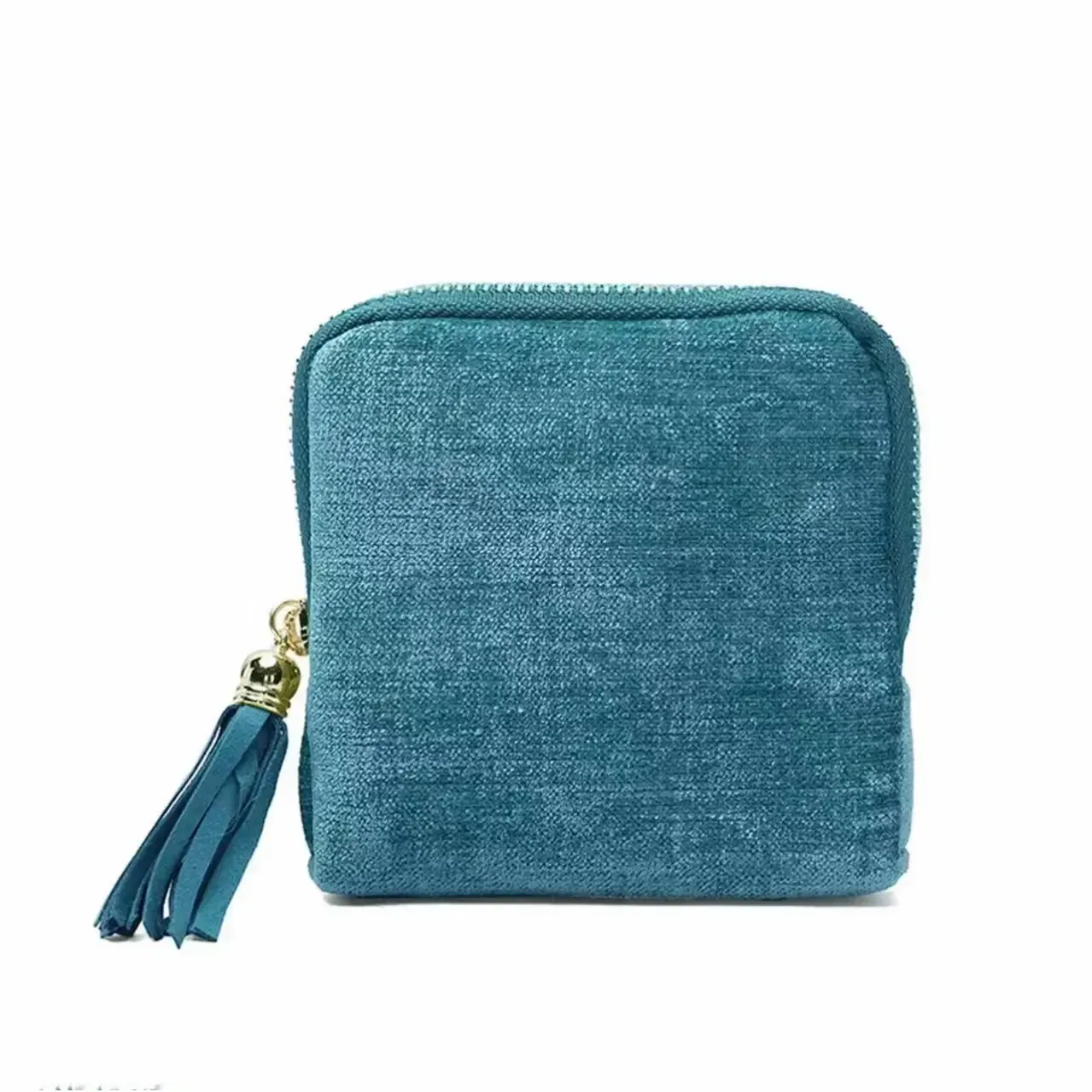 Every woman should have her own jewelry bag - suitable for storing jewelry at home, during travels, and at parties, etc.