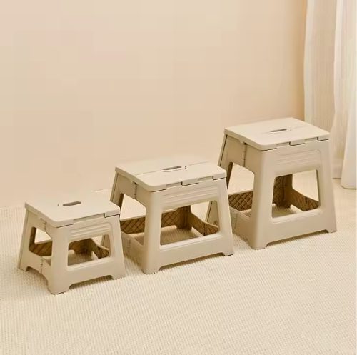 Manufacturer price folding and extendable camping stool, portable plastic folding chair