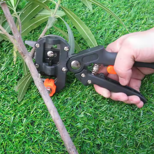 Wholesale factory price grafting tools, manual tools, garden shears for grafting, pruning fruit trees, and trimming branches.