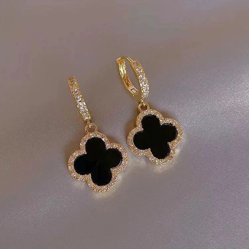 Fashionable and elegant four-leaf clover hoop earrings, exquisite flower earrings