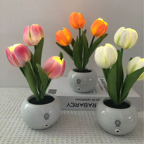 Tulip Table Lamp LED Bedside Lamp Simulation Flower Bouquet Bedroom Bedside Romantic Atmosphere Birthday Gift Home Decoration