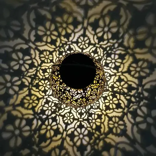 🌟 Metal Solar Lantern – IP65 Waterproof