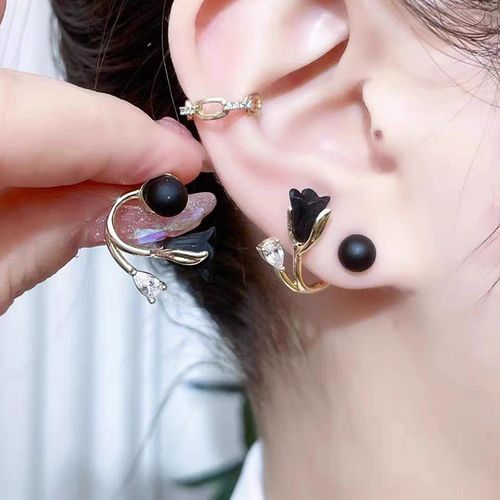 Tulip Flower Stud Earrings - A Perfect Pair