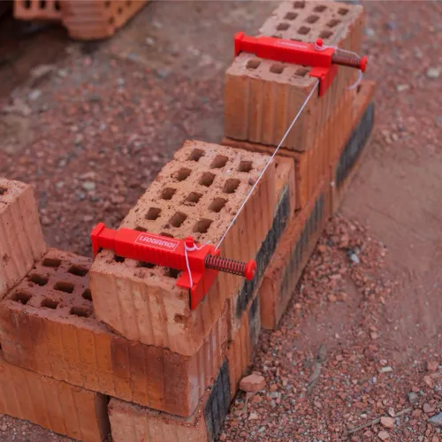2 pcs Brick Line Clips – Adjustable, durable & easy setup
