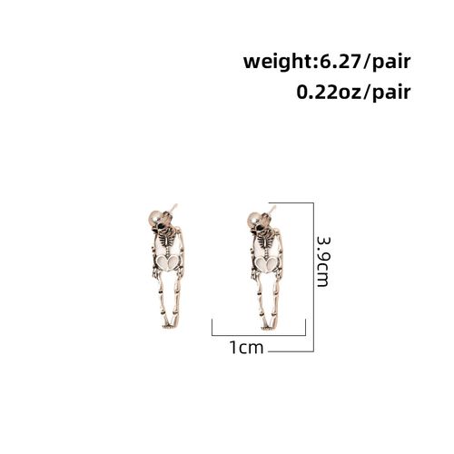 Skull Ear Nails Female