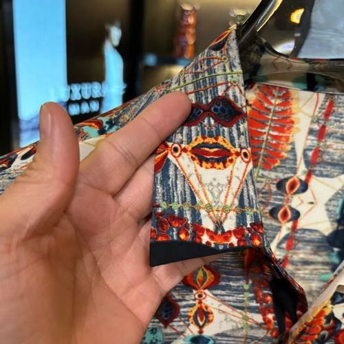 Butterfly-print premium short-sleeve top