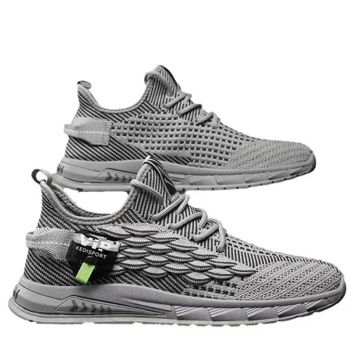 Spring New Men's Casual Breathable Mesh Coconut Shoes Fashionable Versatile Trendy Sports Shoes Lightweight Men's Footwear