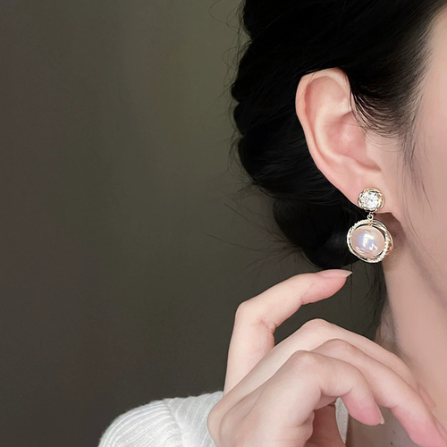 Fashion New Light Luxury Simple Classic Pearl Drop Earrings Birthday Party Gift Woman Jewelry Stud Earrings
