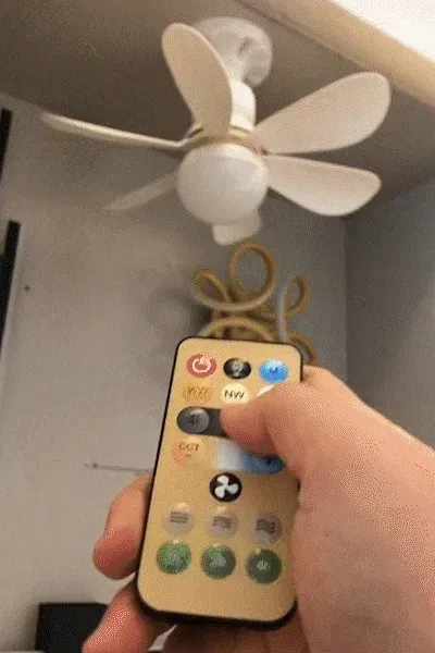 🔥LAST DAY 49% OFF🔥2-in-1 Socket Fan Light