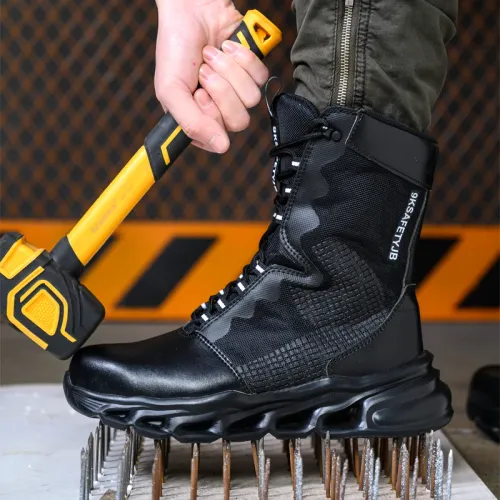 Anti smashing and anti stabbing sports safety shoes