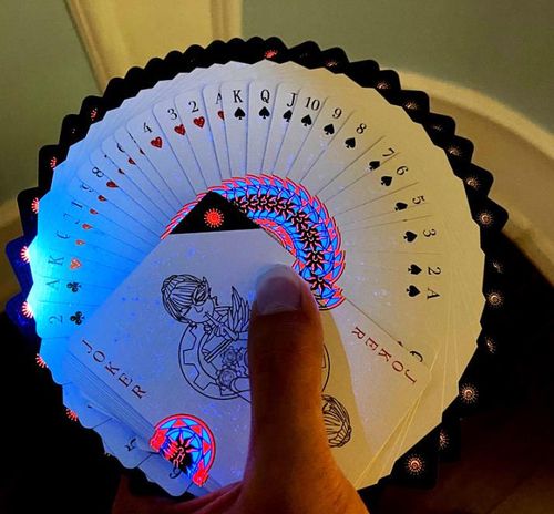 1 deck of waterproof gold foil luminous playing cards