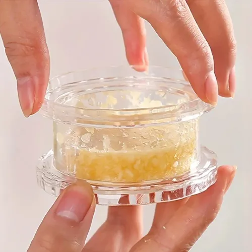 Manual Portable Garlic Crusher - Twist Kitchen Gadget for Crushing Garlic and Ginger, Easy to Use and Clean