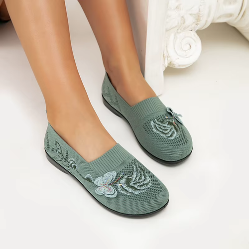 Lace-Up Embroidered Large Size Women's Shoes Spring New Slip-On Mom Shoes Single Anti-Slip Casual Shoes Breathable Lightweight