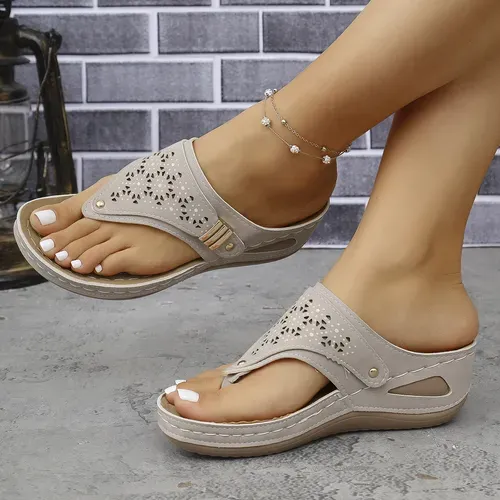 Summer new round-toe thick-soled fashionable hollow-out herringbone sandals for women, EUR:37