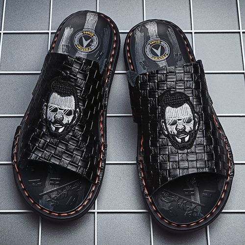 Fashionable soft soled leather slippers