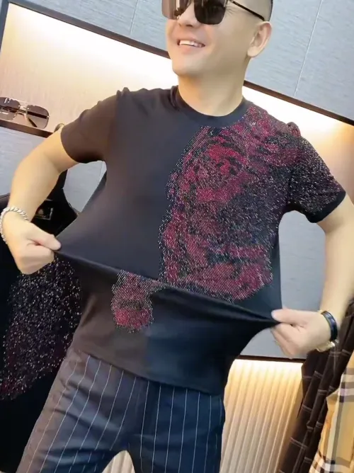 Men's Red Short-Sleeve Ice Silk Top Featuring a Descending Tiger Design