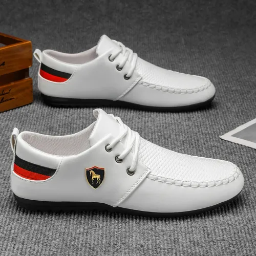 Anti smashing and anti stabbing sports safety shoes