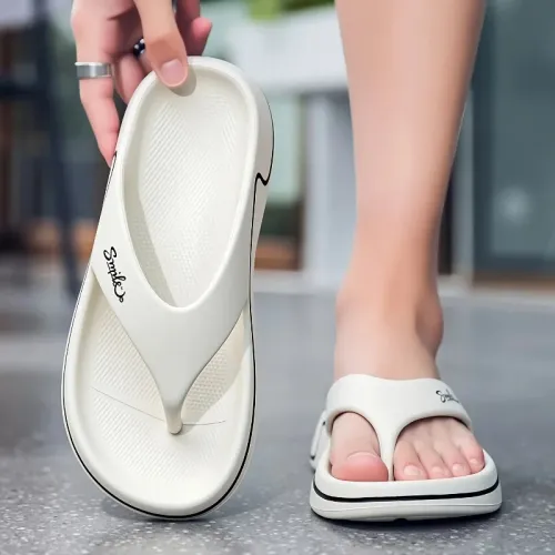 Men's Summer Beach Sandals Comfortable Slip-On Anti-Slip Odor-Resistant Soft Bottom Thong Slippers Trendy EVA Material