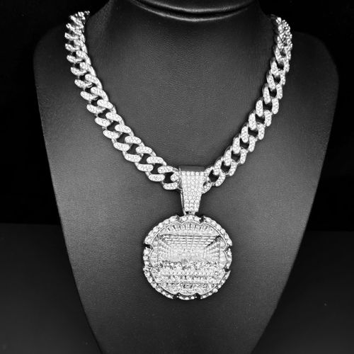 A Popular Large-Sized Hip-Hop Pendant Necklace With Full Diamonds From Europe And America For The Last Supper
