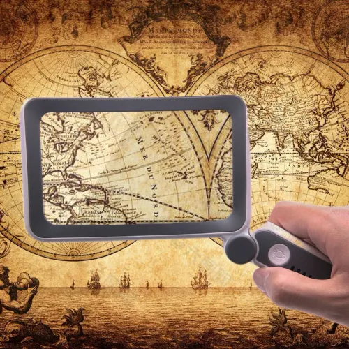LED light 4X handheld magnifying glass with foldable optical lens, suitable for elderly people to read newspapers