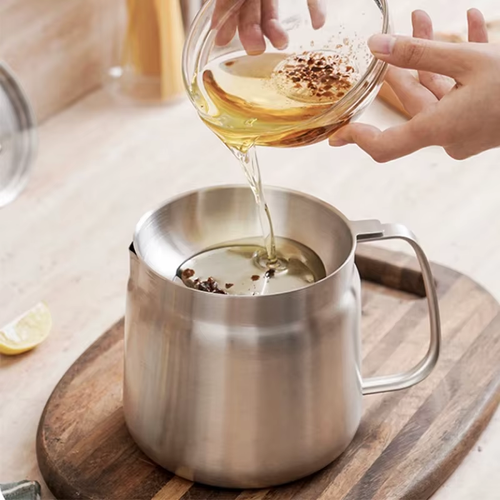 2.0L Stainless Steel Oil Filtering Pot — Multi-purpose pot for oil filtering, deep-frying, and cooking.