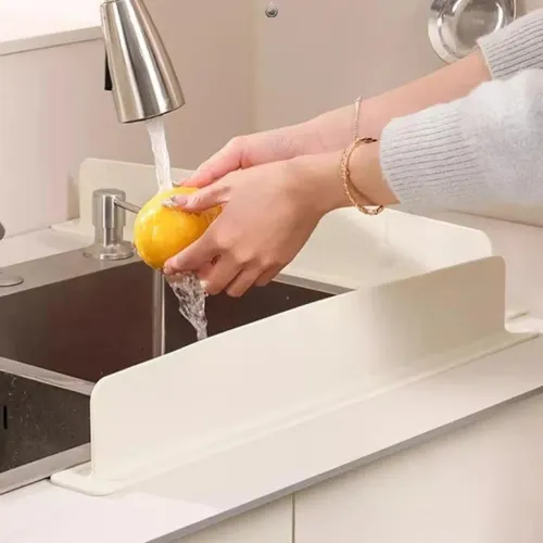 2pcs Silicone Sink Baffle Splash Guard Oil-Proof with Suction Cup Pool Water Baffle Plate Kitchen Supplies Waterproof Screen