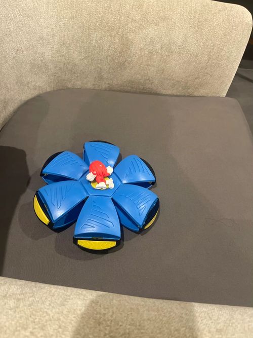 Magic Flying UFO Ball - Transforming Disc to Ball Toy with Light