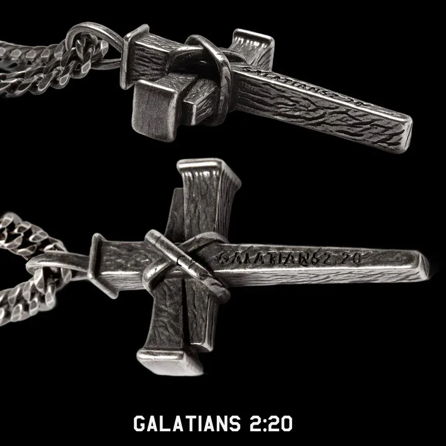 Vintage Nail Cross Necklace for Men Women Stainless Steel Retro Cross Pendant Hip Hop Religious Faith Biker Jewelry Gift